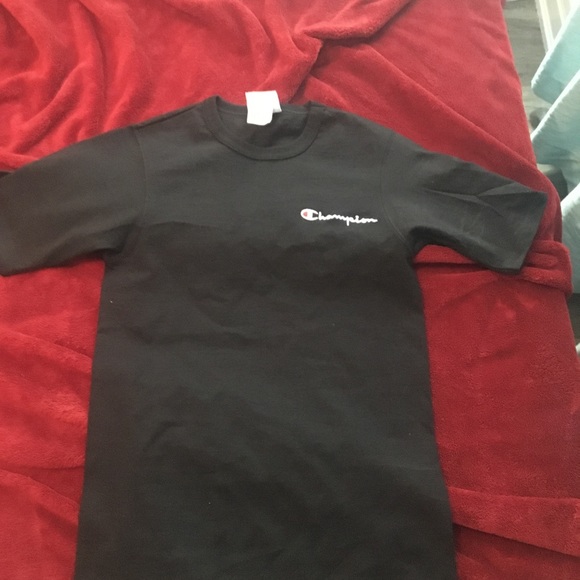 Men’s xs champion shirt - Picture 2 of 2